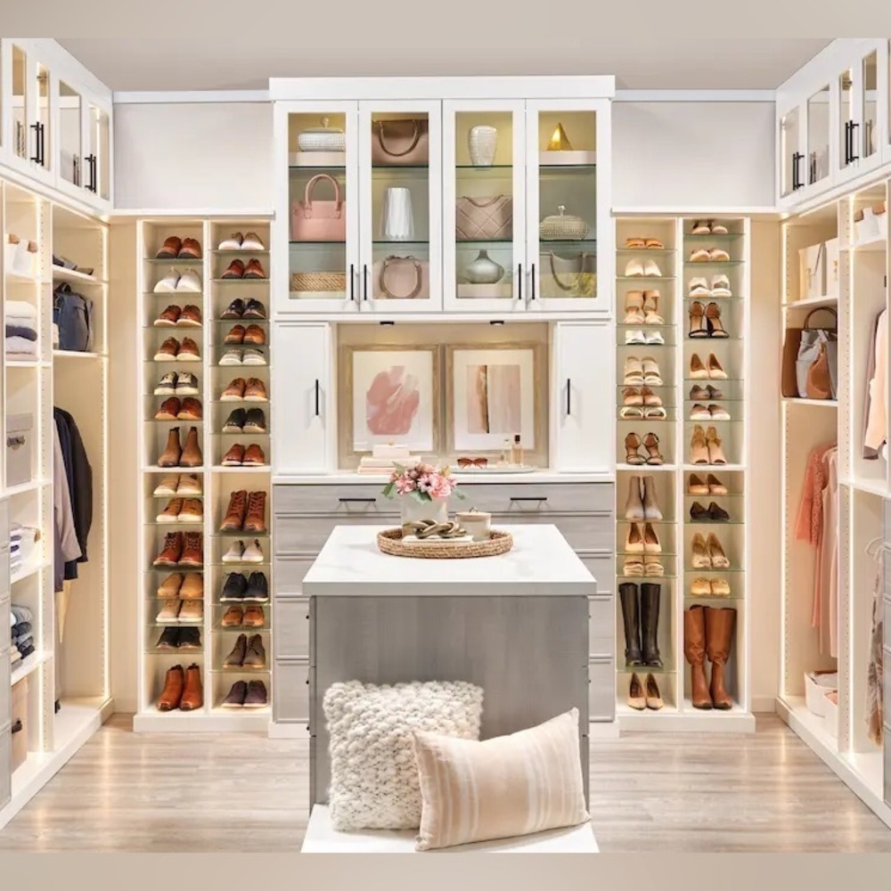 Want a Closet Consult?